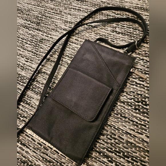 Travelon Handbags - TRAVELON Crossbody Bag/Wallet (NWOT)